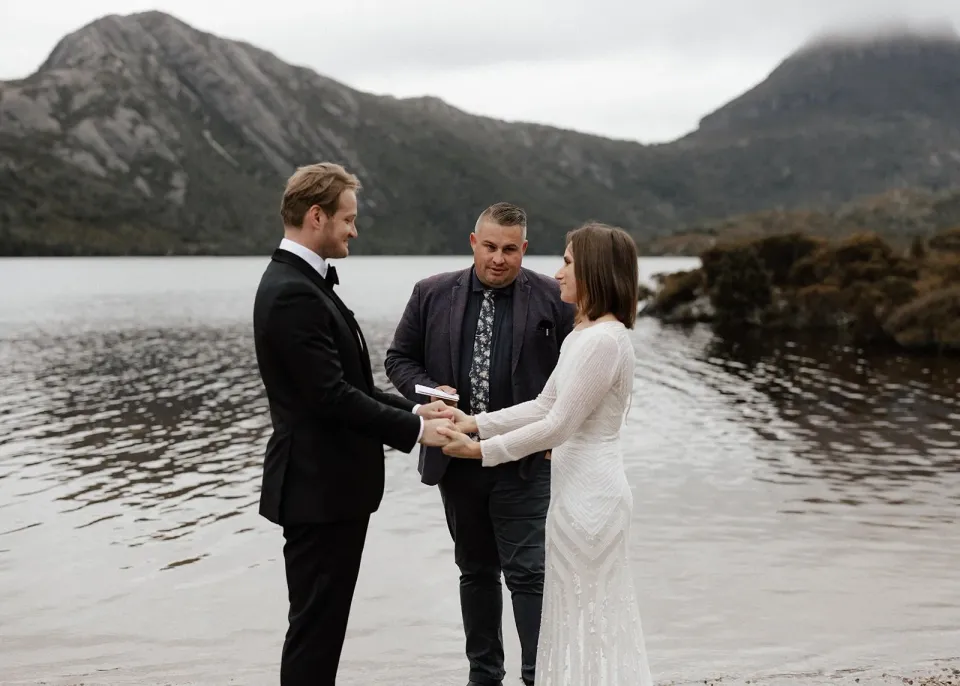 Elopement marriage ceremony on Dove Lake with Josh Withers Marriage Celebrant at Cradle Mountain