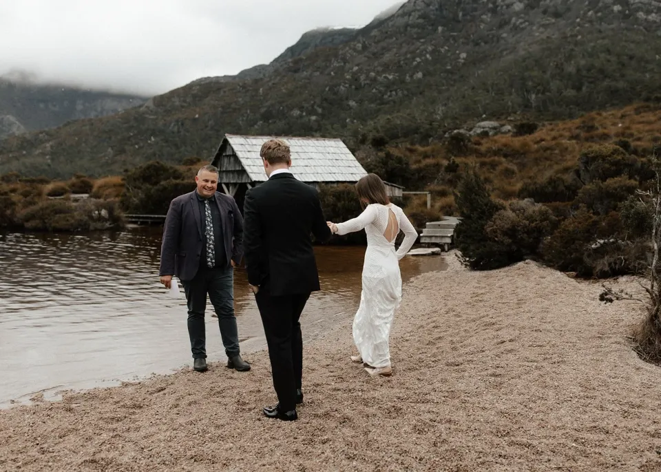 Elopement marriage ceremony on Dove Lake with Josh Withers Marriage Celebrant at Cradle Mountain