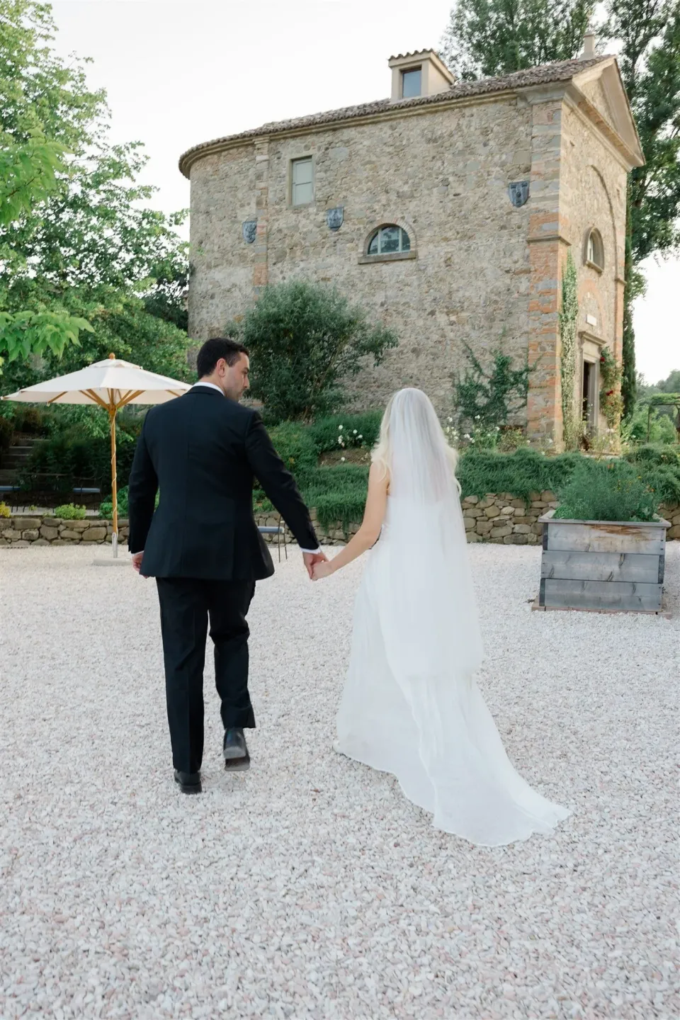 Elopement in Tuscany by the Elopement Collective at Vocabolo Moscatelli photographed by House of Love, featuring Josh Withers wedding celebrant.