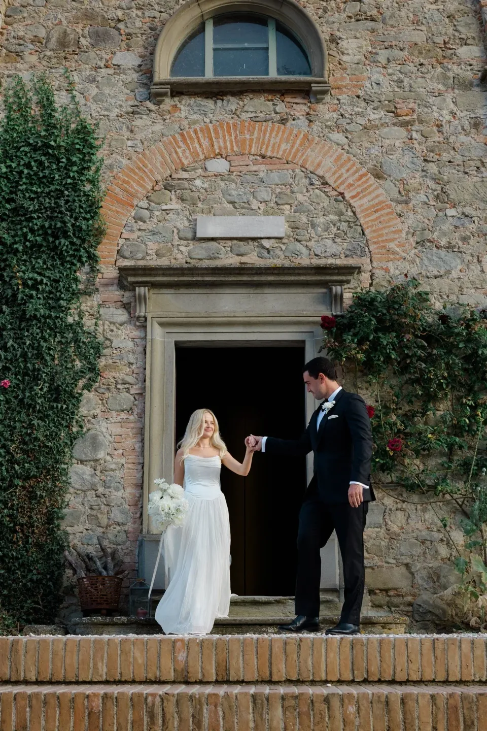 Elopement in Tuscany by the Elopement Collective at Vocabolo Moscatelli photographed by House of Love, featuring Josh Withers wedding celebrant.