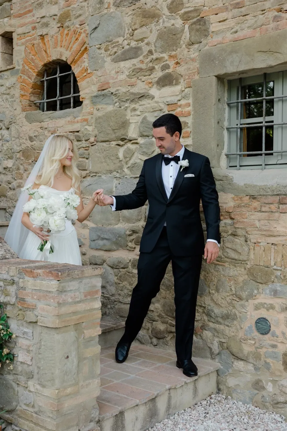 Vocabolo Moscatelli Tuscany elopement by Josh Withers